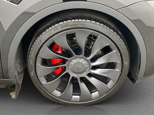 Tesla Model Y bild 32