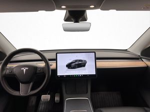 Tesla Model Y bild 18