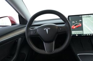Tesla Model 3 bild 7