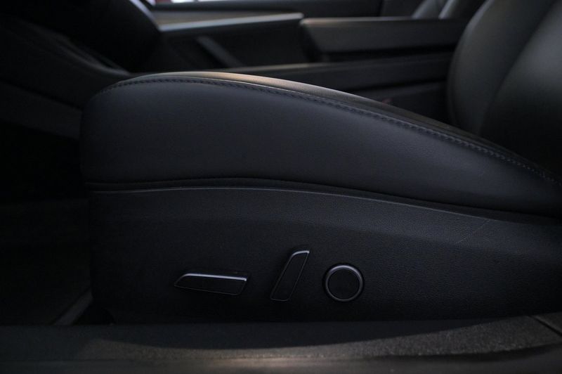 Tesla Model 3 bild 10
