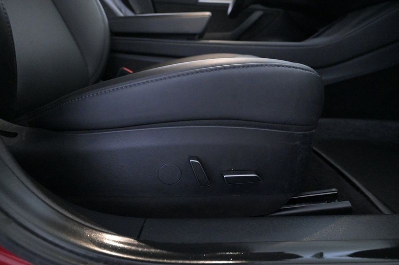 Tesla Model 3 bild 12