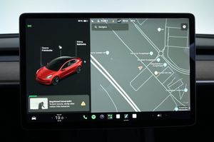 Tesla Model 3 bild 18