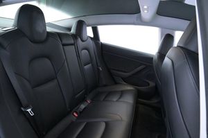Tesla Model 3 bild 24