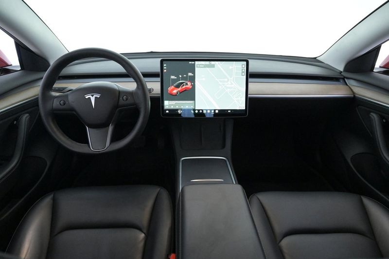 Tesla Model 3 bild 6