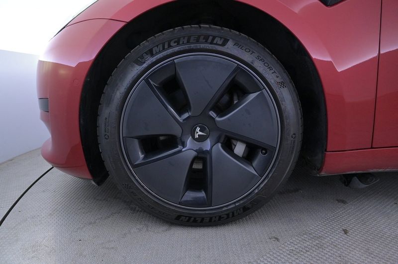 Tesla Model 3 bild 27