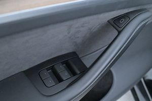 Tesla Model Y bild 10