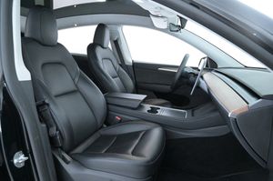 Tesla Model Y bild 12