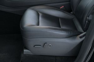 Tesla Model Y bild 11