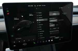Tesla Model Y bild 15