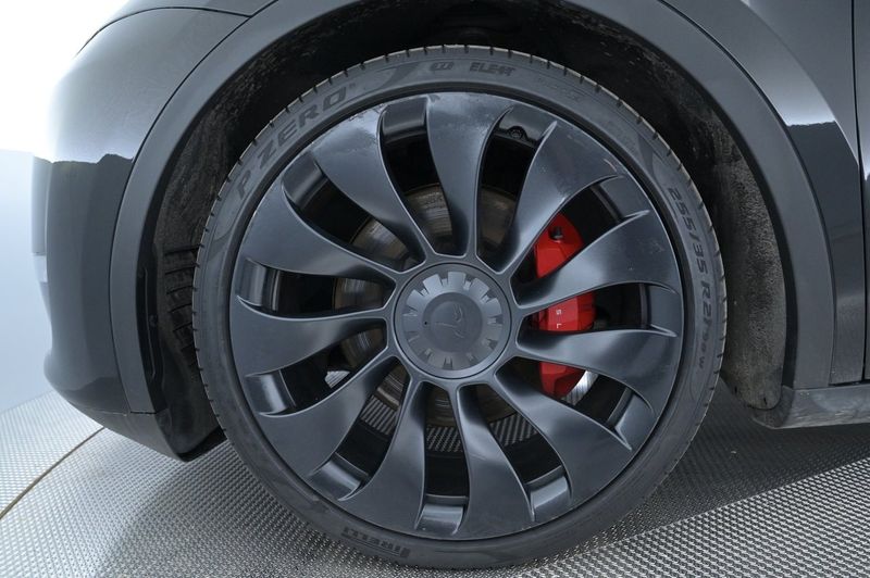 Tesla Model Y bild 27
