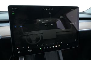 Tesla Model Y bild 18