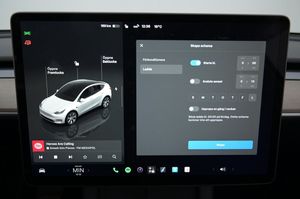 Tesla Model Y bild 16