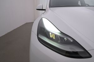 Tesla Model Y bild 26