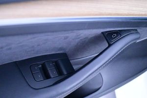 Tesla Model 3 bild 10