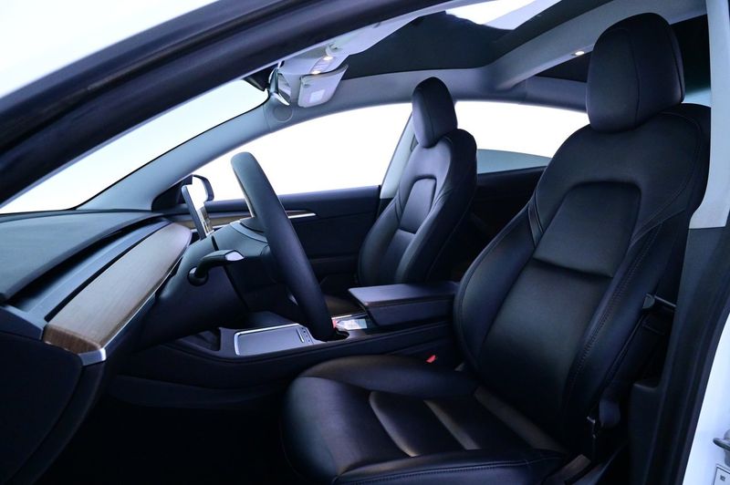 Tesla Model 3 bild 9