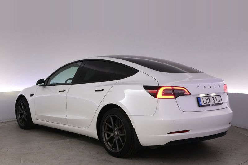 Tesla Model 3 bild 4