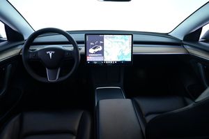 Tesla Model 3 bild 6