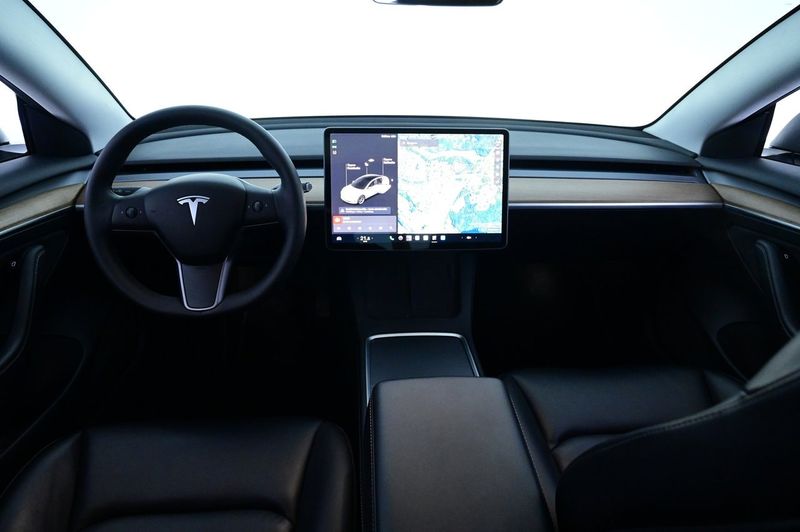 Tesla Model 3 bild 6