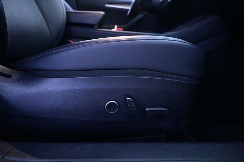 Tesla Model 3 bild 13