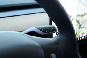Tesla Model 3 bild 8