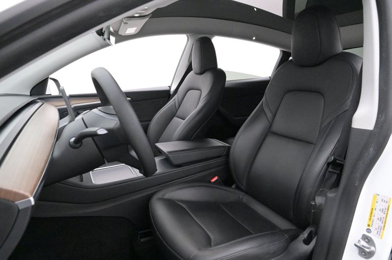 Tesla Model Y bild 9