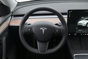 Tesla Model Y bild 7