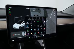 Tesla Model 3 bild 20