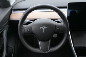 Tesla Model 3 bild 7