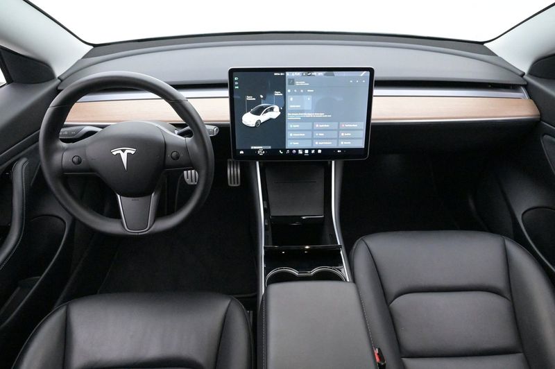 Tesla Model 3 bild 6