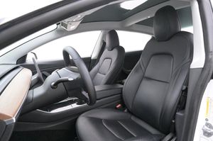 Tesla Model 3 bild 8