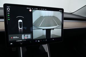 Tesla Model 3 bild 17