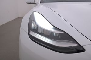 Tesla Model 3 bild 25