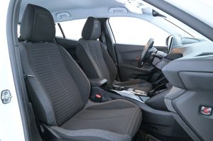 Peugeot e-2008 bild 13