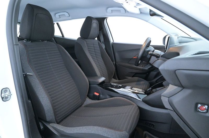 Peugeot e-2008 bild 13