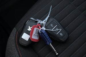 Peugeot e-2008 bild 22