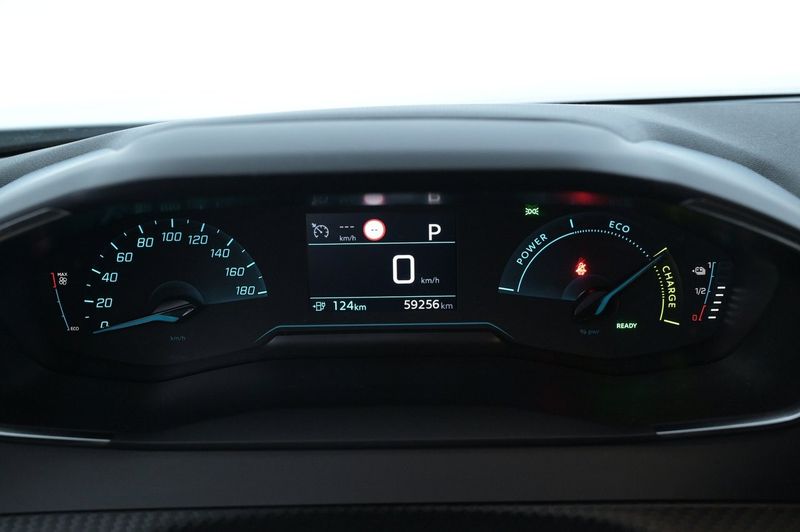 Peugeot e-2008 bild 9