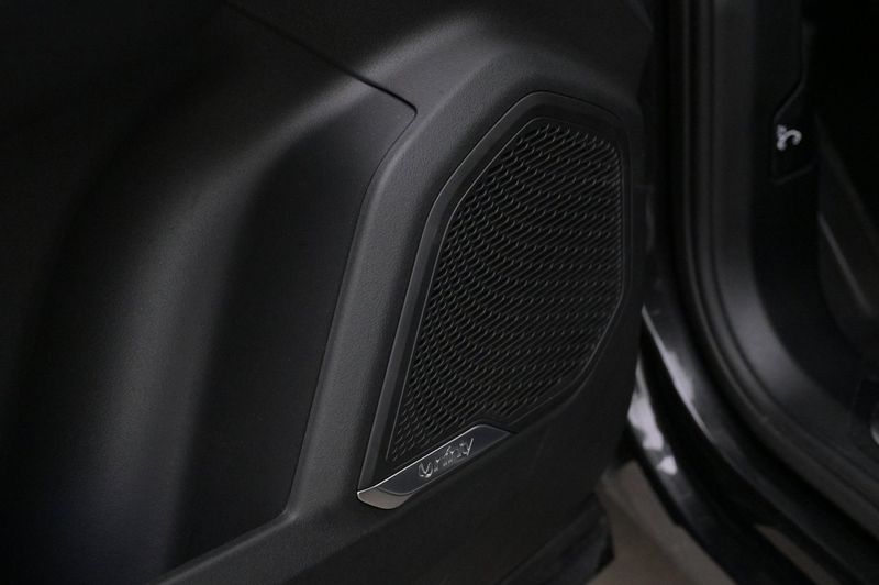 Lynk & Co 01 bild 12