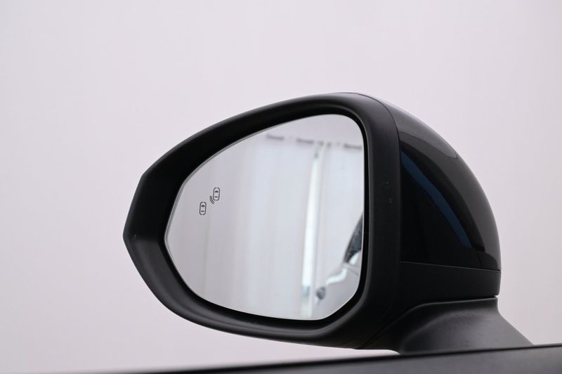 Lynk & Co 01 bild 24