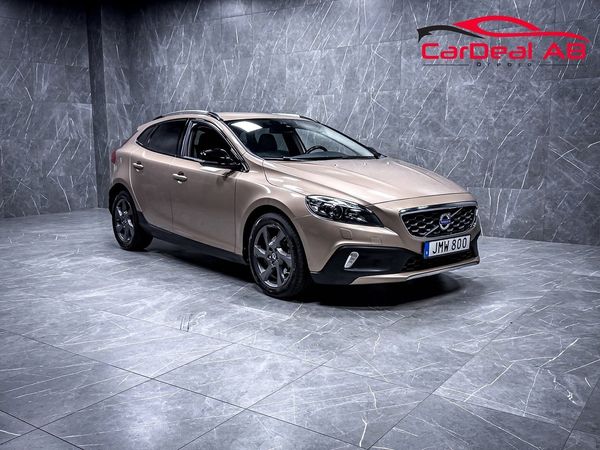 Volvo V40 Cross Country D2 115hk Summum Värmare Läder Minnesstol förare Drag - 2015