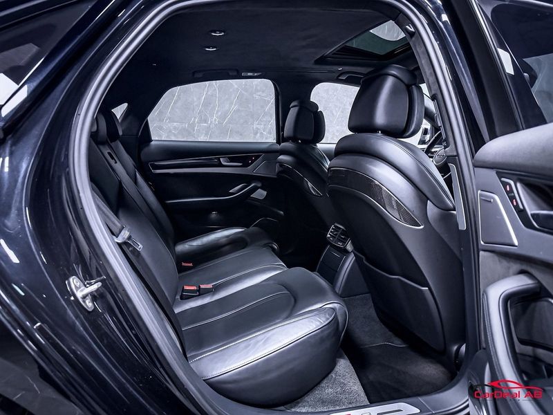 Audi S8 bild 14