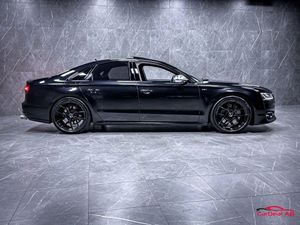 Audi S8 bild 8