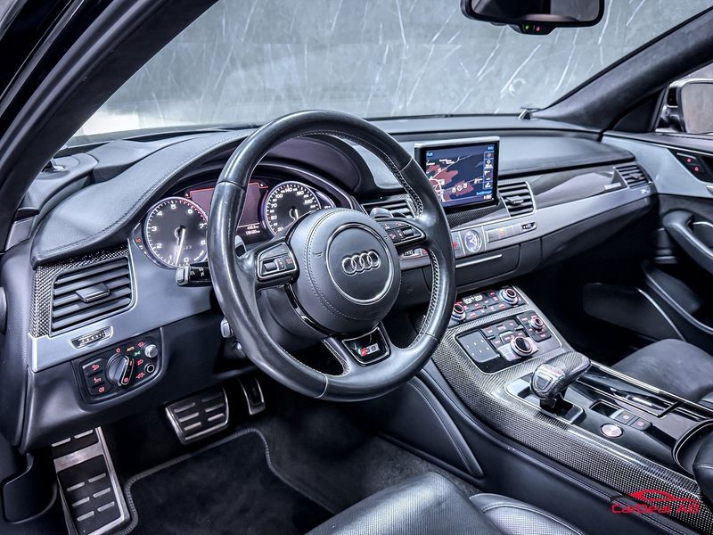 Audi S8 bild 13