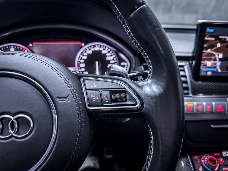 Audi S8 bild 24