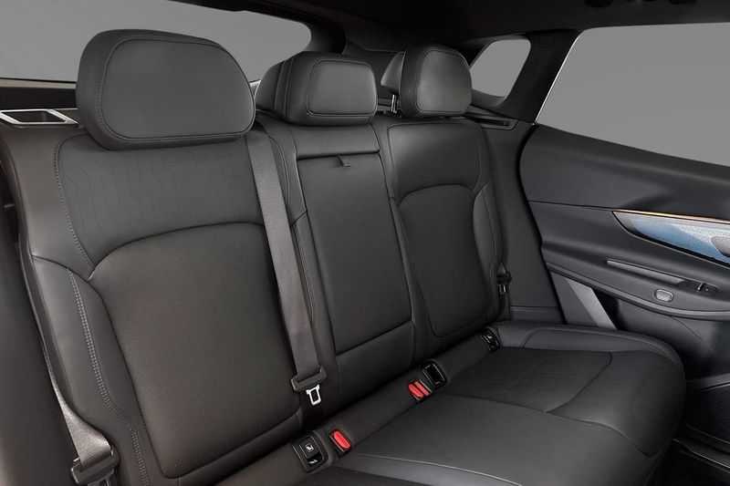 Lynk & Co 08 bild 10