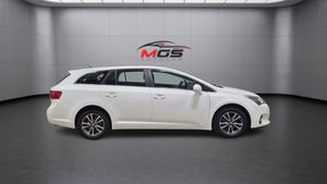 Toyota Avensis bild 5