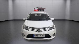 Toyota Avensis bild 8