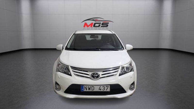 Toyota Avensis bild 8