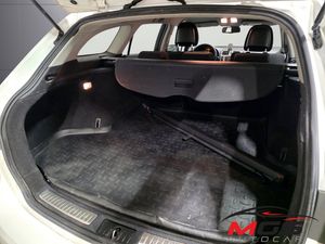 Toyota Avensis bild 24