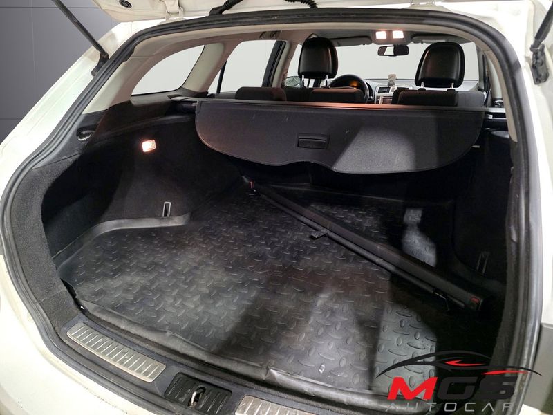 Toyota Avensis bild 24