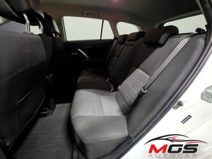 Toyota Avensis bild 14